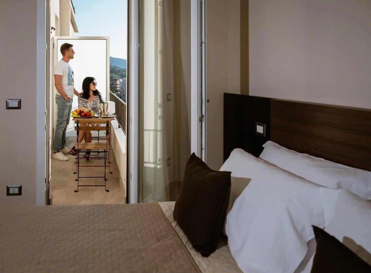 Sea Luxury Suites B&B Cefalù 0*,  Italia
