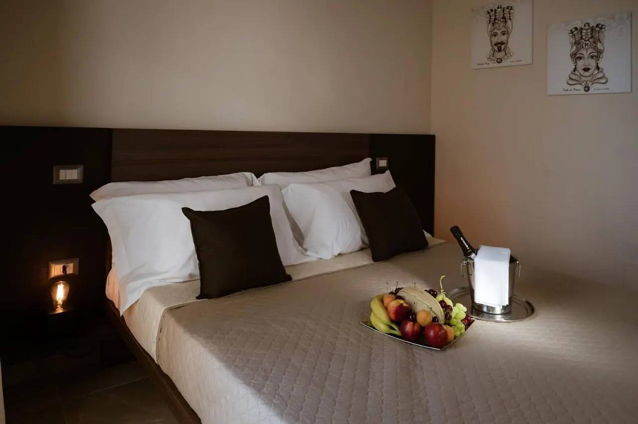 Sea Luxury Suites B&B Cefalù 0*,  Italia