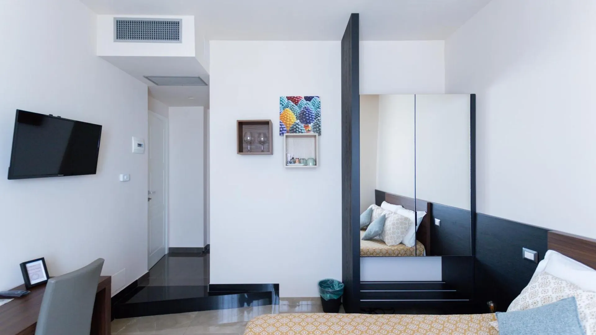 チェファル Stella VI Bed & Breakfast